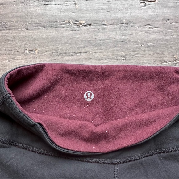 Irreversible lululemon leggings - Picture 2 of 5
